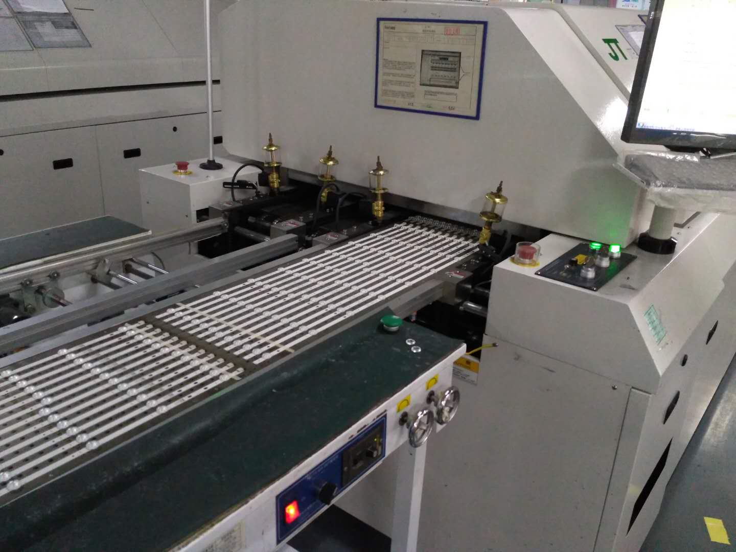 Led Lens Strips Price.jpg