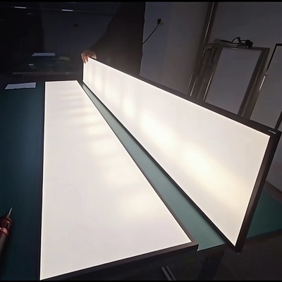 Apa Keuntungan Kami Dari Panel Lampu Latar Ukuran Besar Yang Disesuaikan Untu...